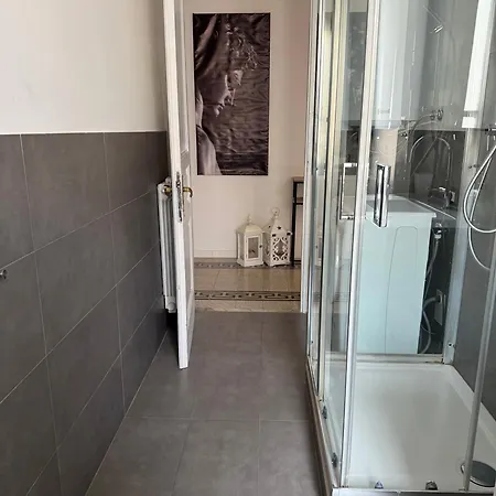 Qflat Elegant Palumbo Vatican